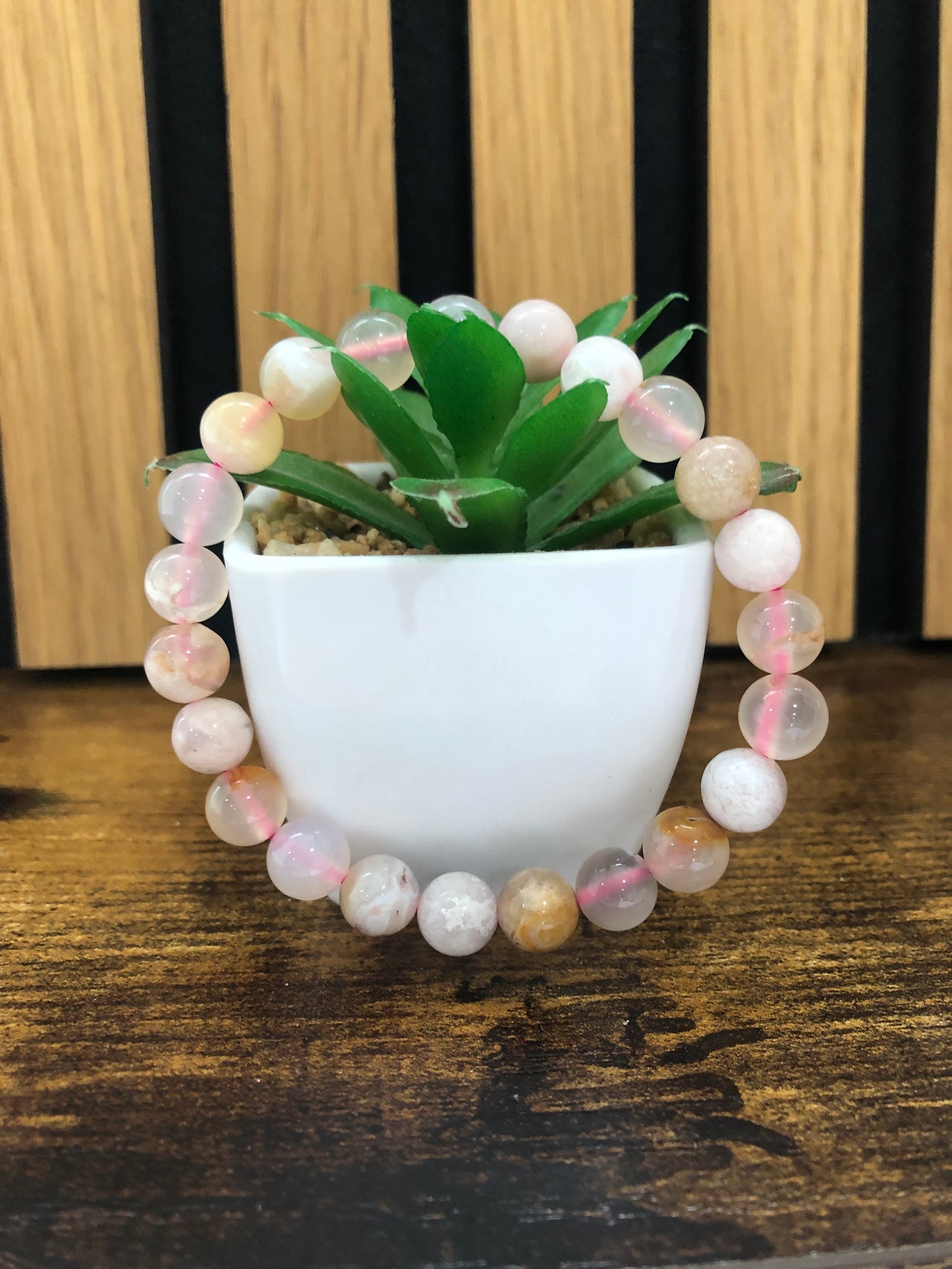 Flower agate bracelet