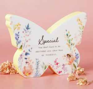 THE COTTAGE GARDEN FLORAL MANTEL BUTTERFLY