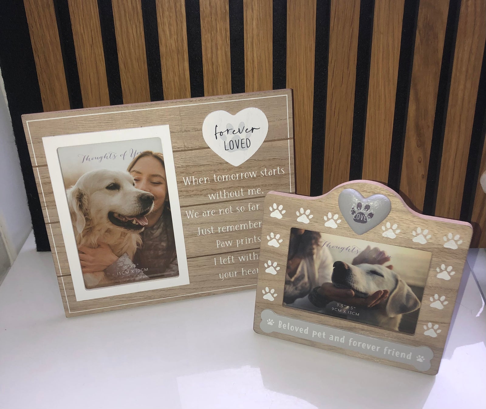Pet photo frame
