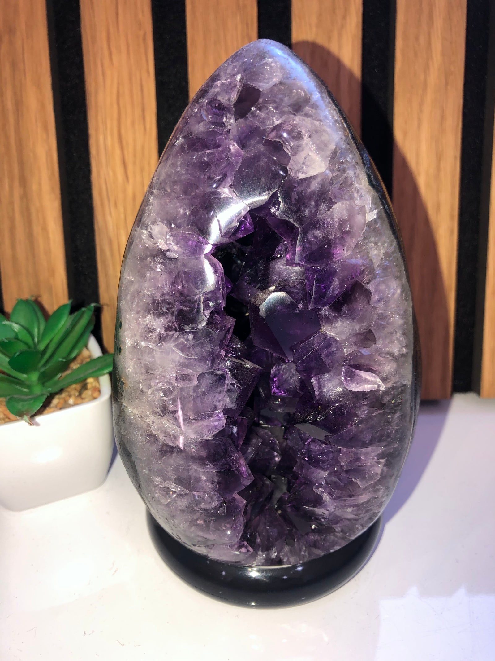 Amethyst egg