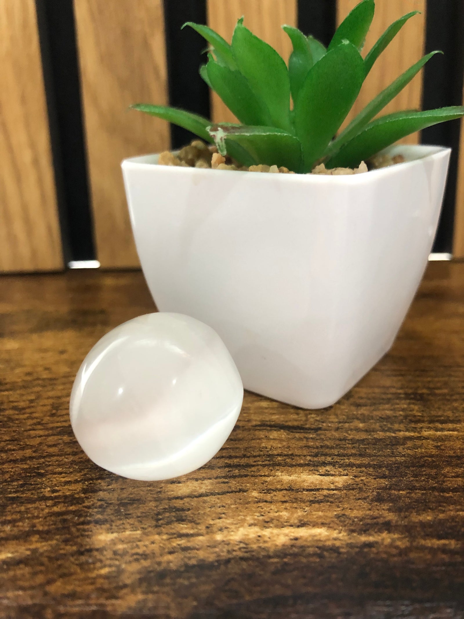 Mini selenite sphere