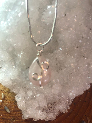 Tear drop wrapped Necklace