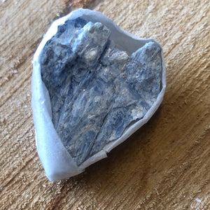 Blue kyanite