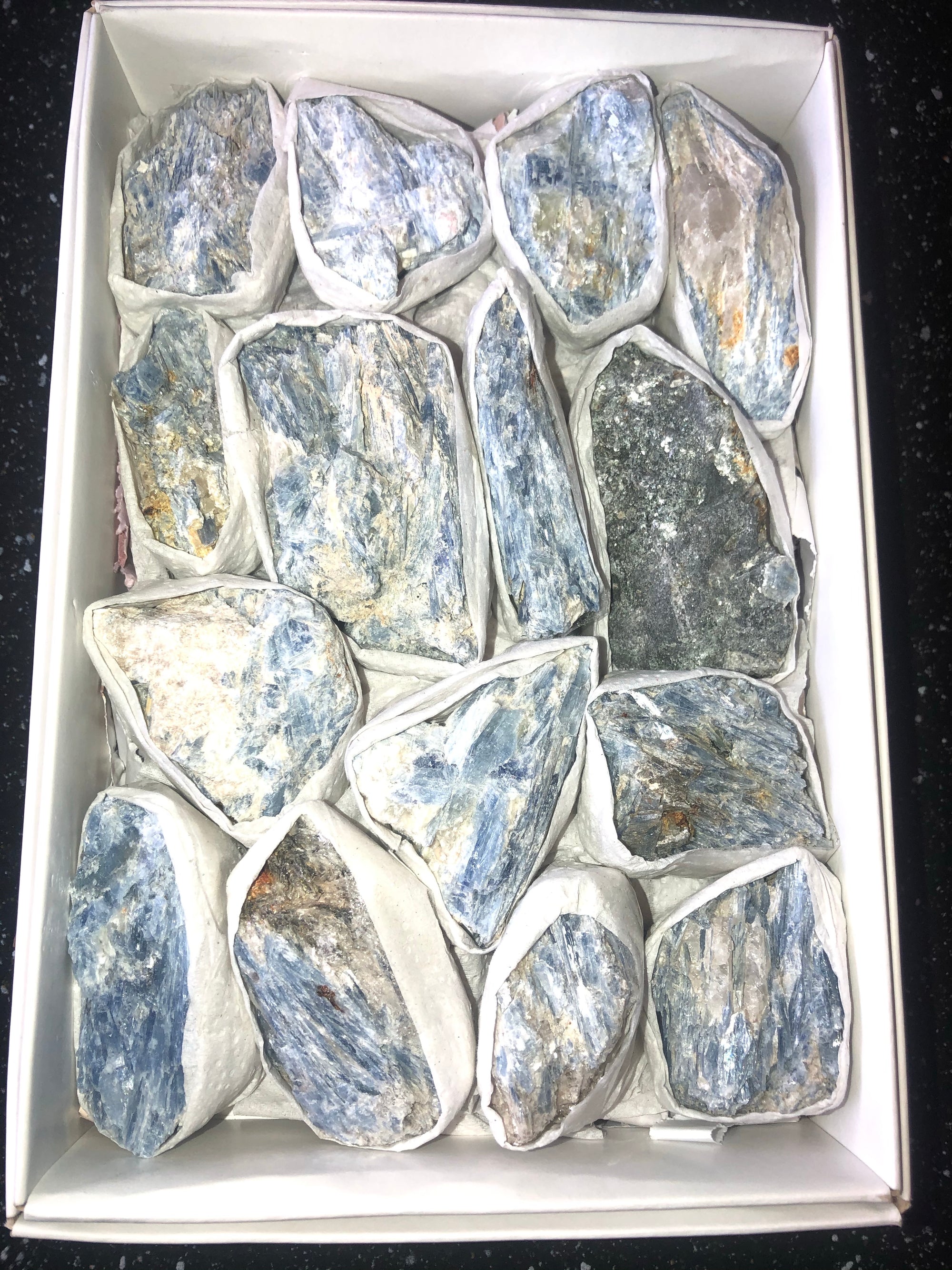 Blue kyanite