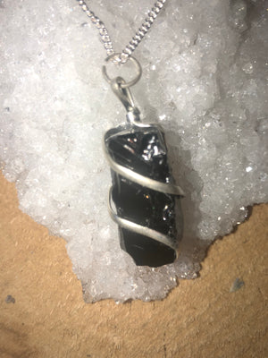 Rough stone cascade wrapped pendants