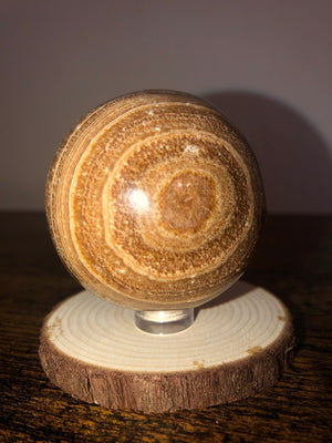 Banded aragonitea sphere