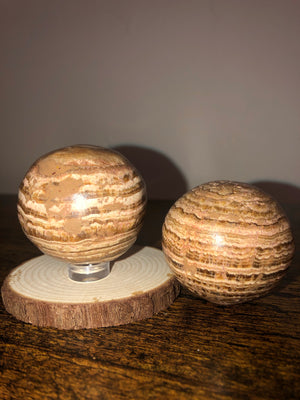 Banded aragonitea sphere