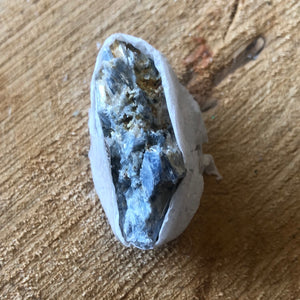 Blue kyanite