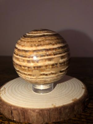 Banded aragonitea sphere