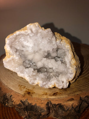 Quartz geode