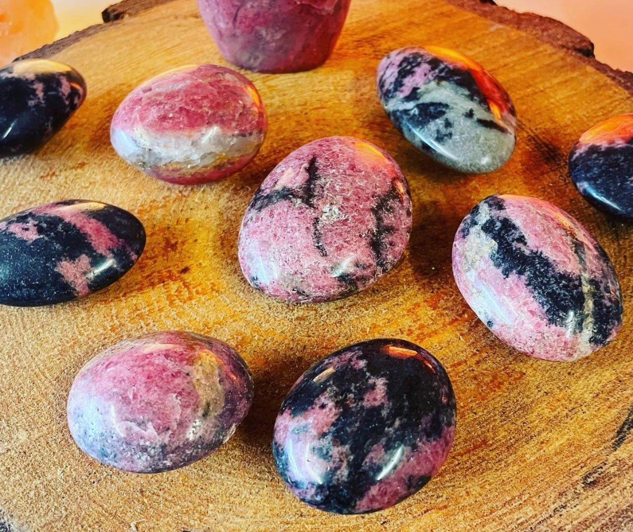 Rhodonite gallets